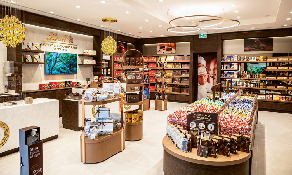 Lindt Chocolate shop in Spain (Photo)