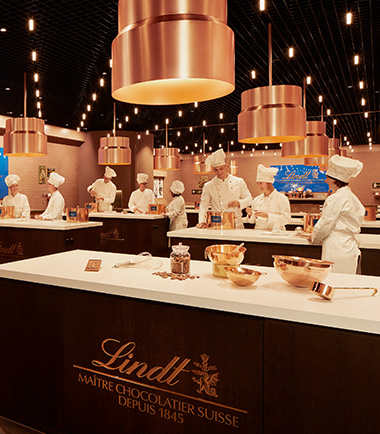 The chocolate competence center of the “Lindt Chocolate Competence Foundation” (Photo)