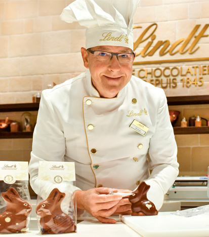 Maîtres Chocolatiers mit Goldhasen (Photo)